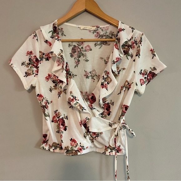 Mind Code Cream and Red Wrap cropped Ruffled Blouse - Picture 1 of 5